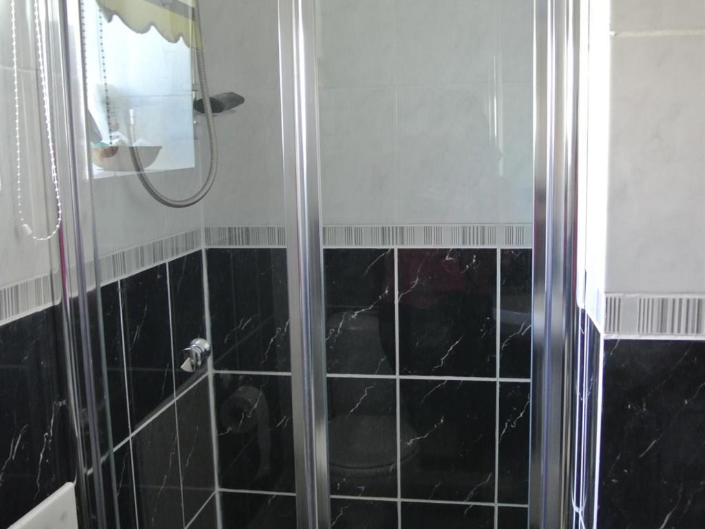 Old Castle Farm Guest House Brecon Bilik gambar
